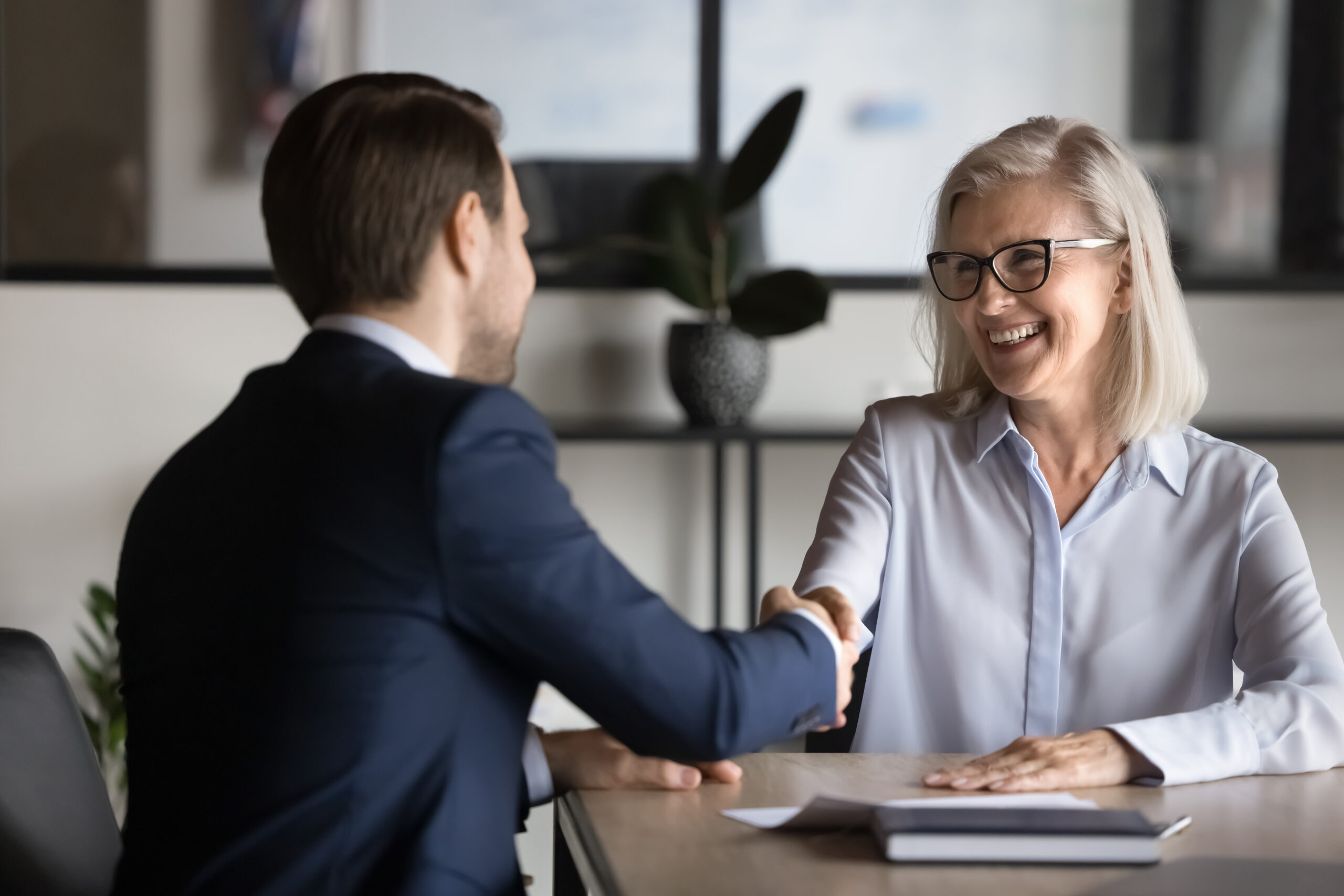Talente sind knapp und heiß umkämpft. Im “War for Talents” zählt längst nicht mehr nur, wie schnell Positionen besetzt werden.